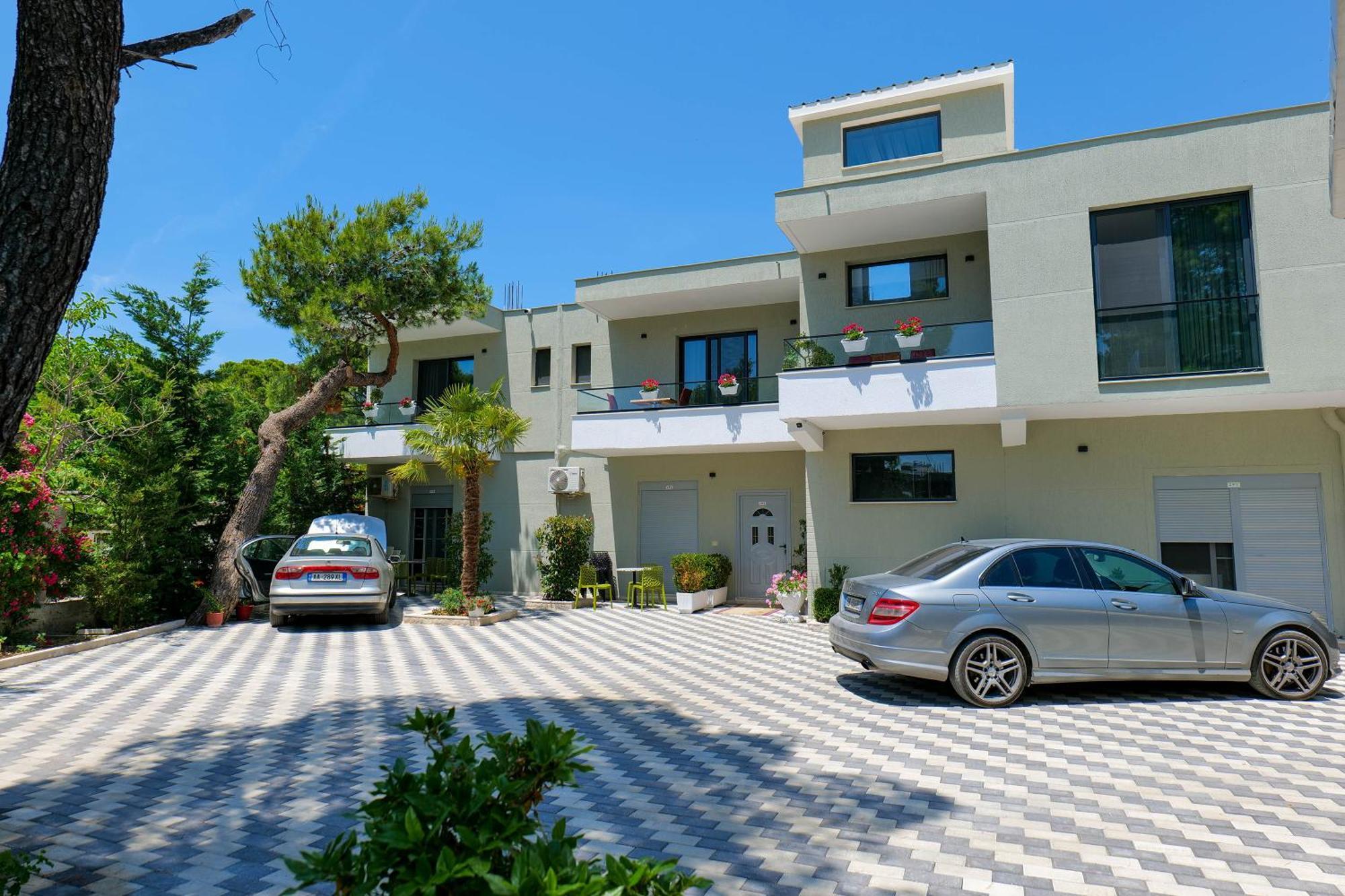 Hotel Celaj Vlore Exterior photo