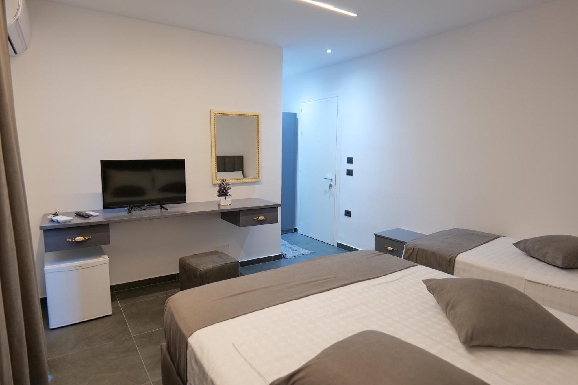 Hotel Celaj Vlore Exterior photo